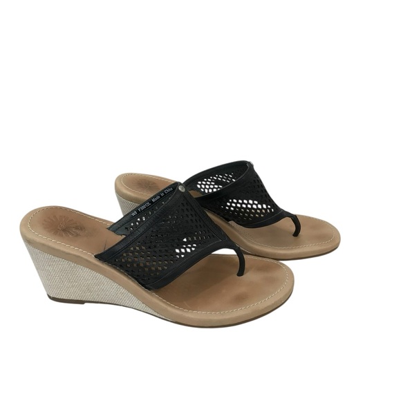 UGG Solena Women’s 8 Slip on Wedges Sandals Black Perforated Leather Comfort - Picture 1 of 6